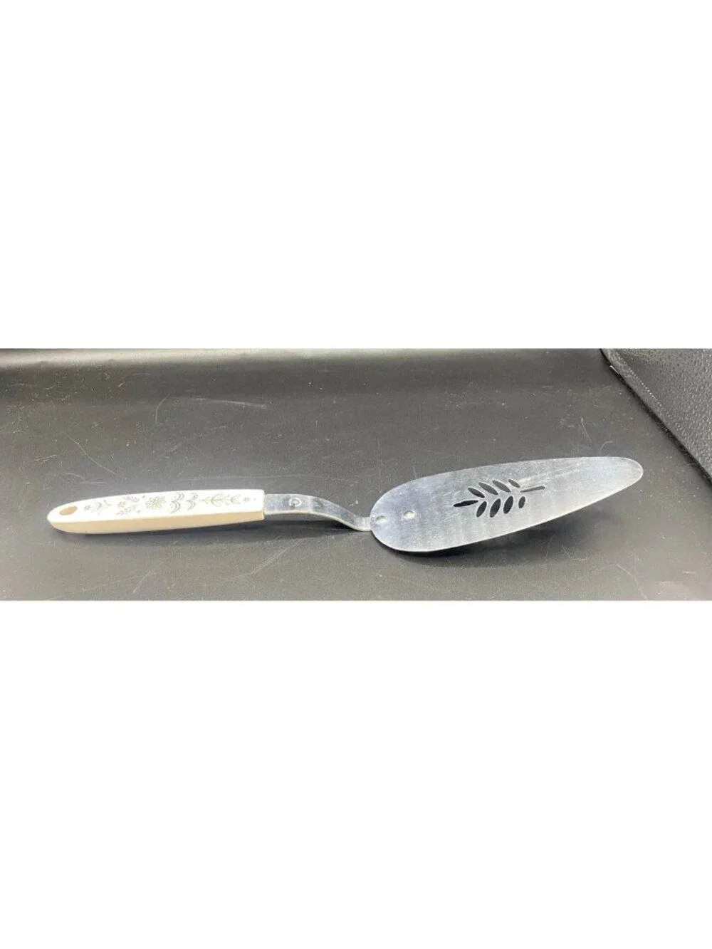Vintage Flint Arrowhead Stainless Steel Wheat Handle Heavy Duty Pie Cake Server